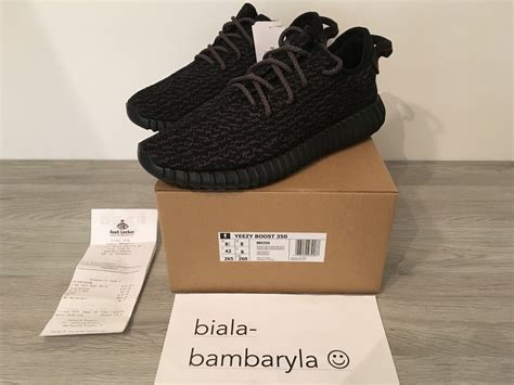 yeezy 350 black Foot Locker